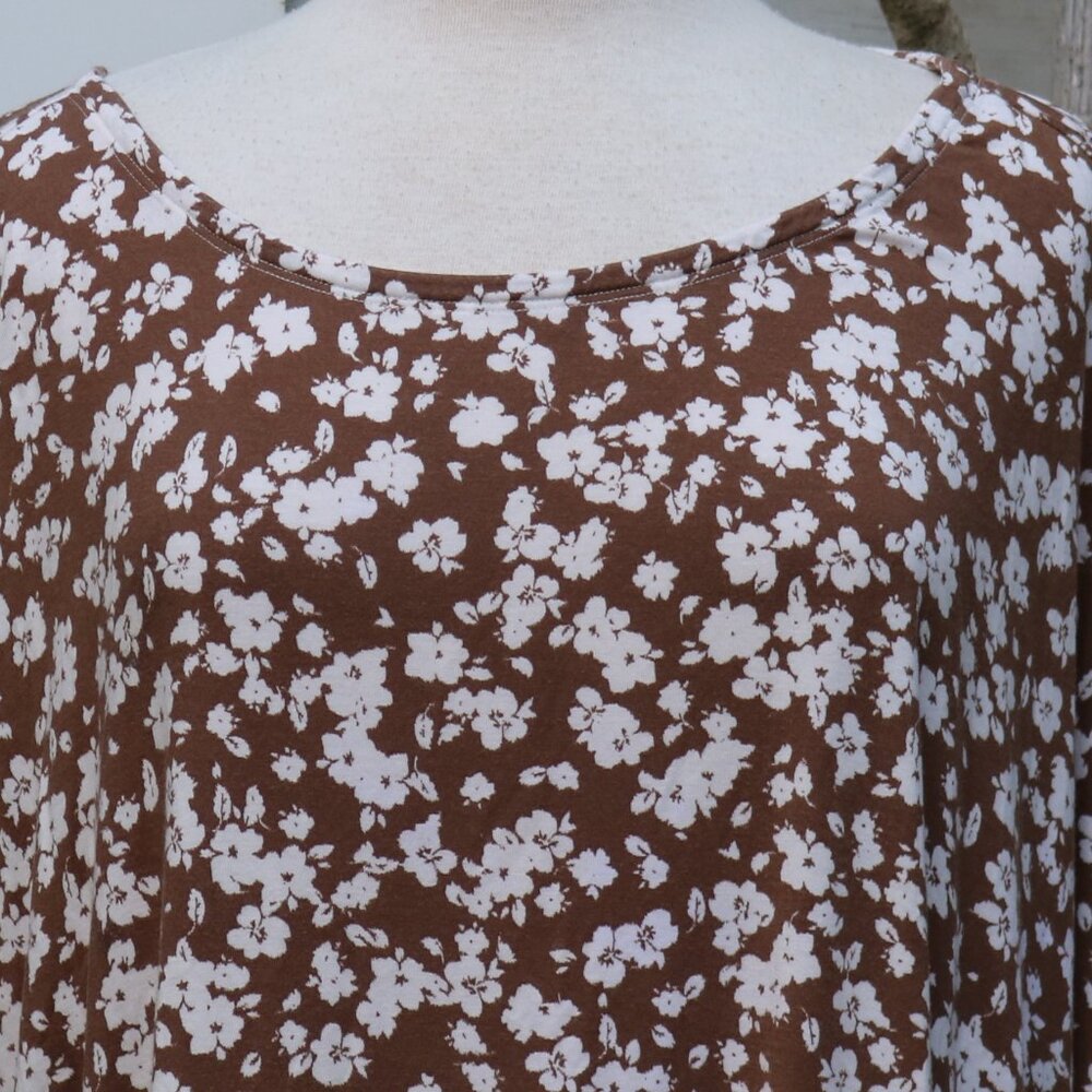 Old Navy Plus Size Brown White Floral Modal Blend Short Sleeve Tee Sz 4X - Picture 2 of 6